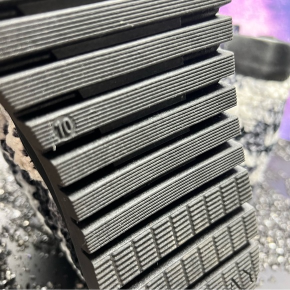 Krojay Onyx Crochet Men’s Boots - Picture 7 of 9